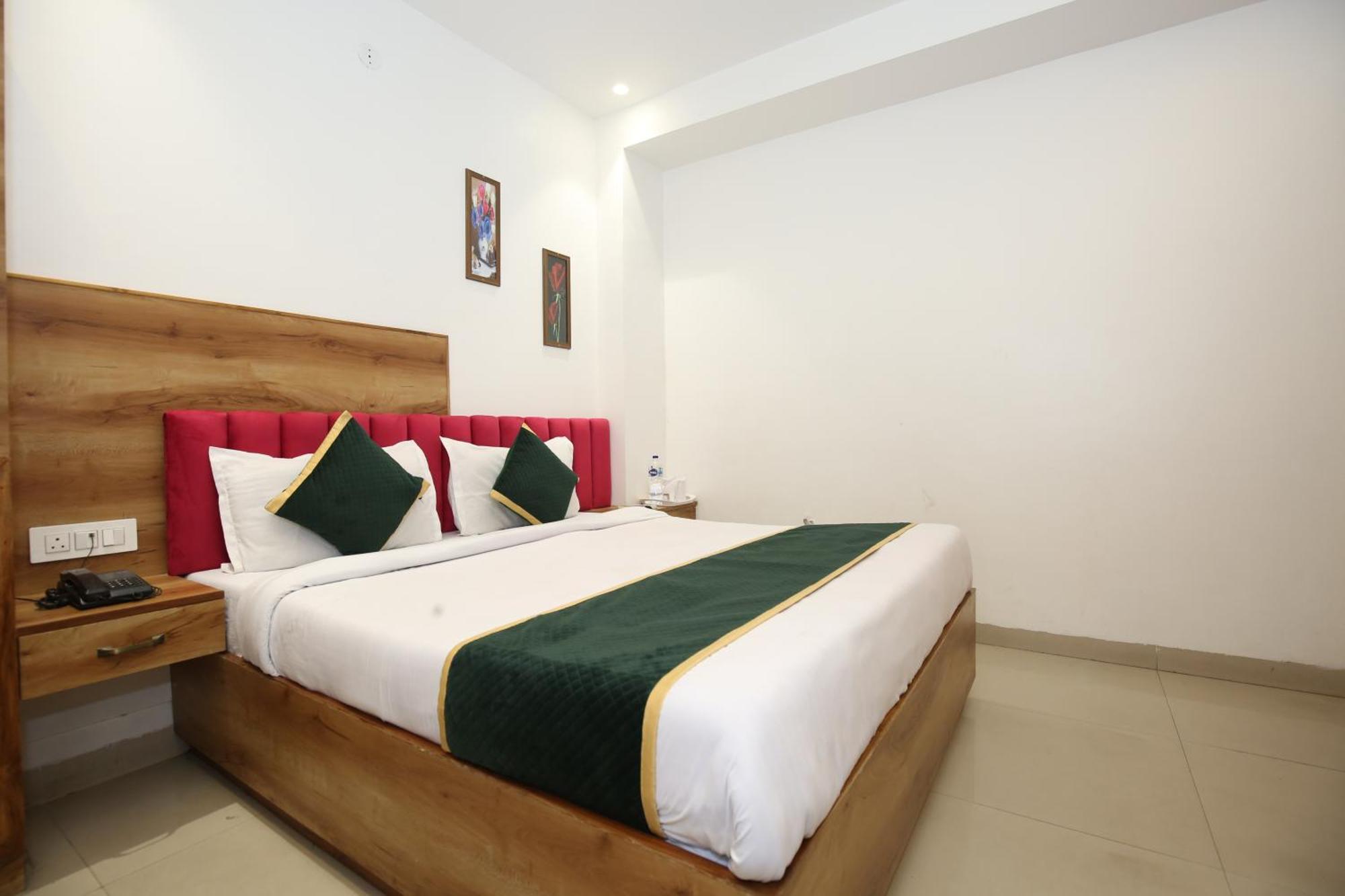 Hotel Rv Regency Amritsar Buitenkant foto