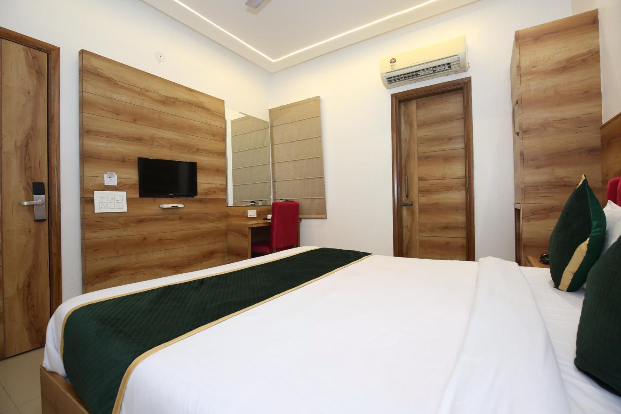Hotel Rv Regency Amritsar Buitenkant foto