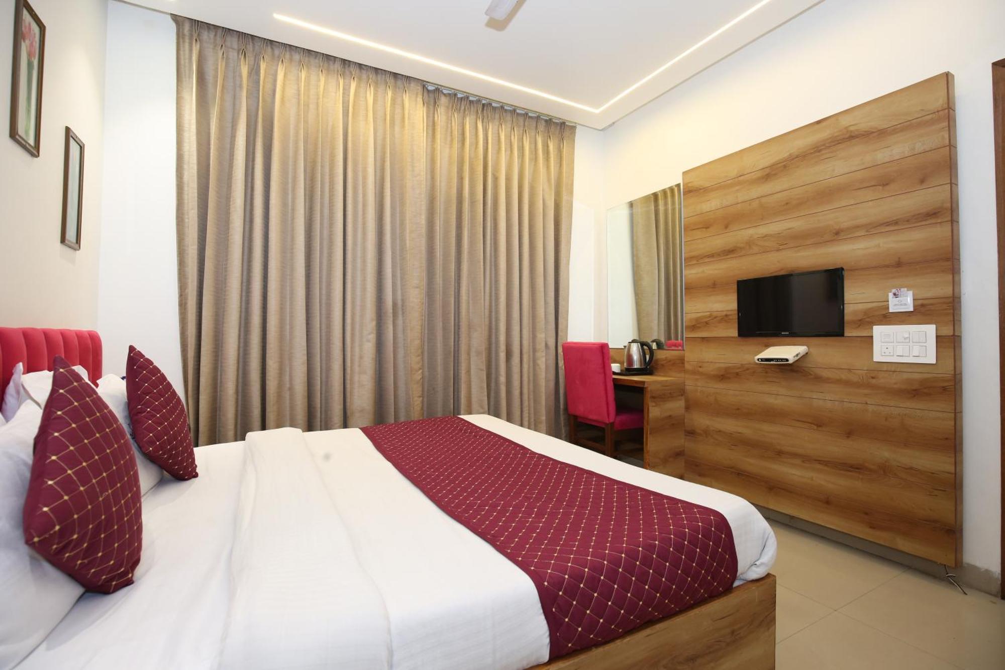 Hotel Rv Regency Amritsar Buitenkant foto