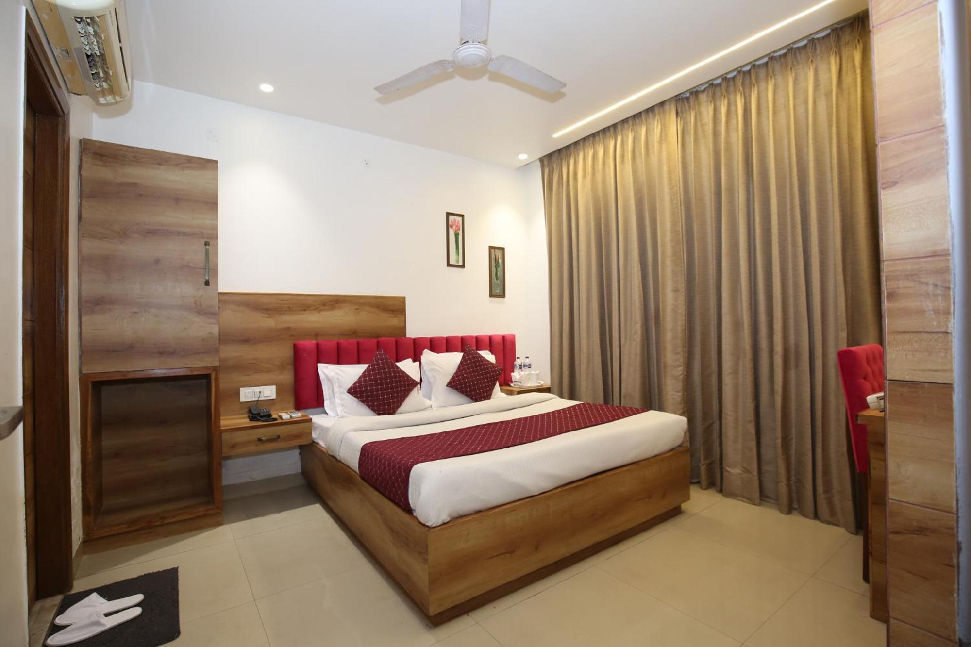 Hotel Rv Regency Amritsar Buitenkant foto