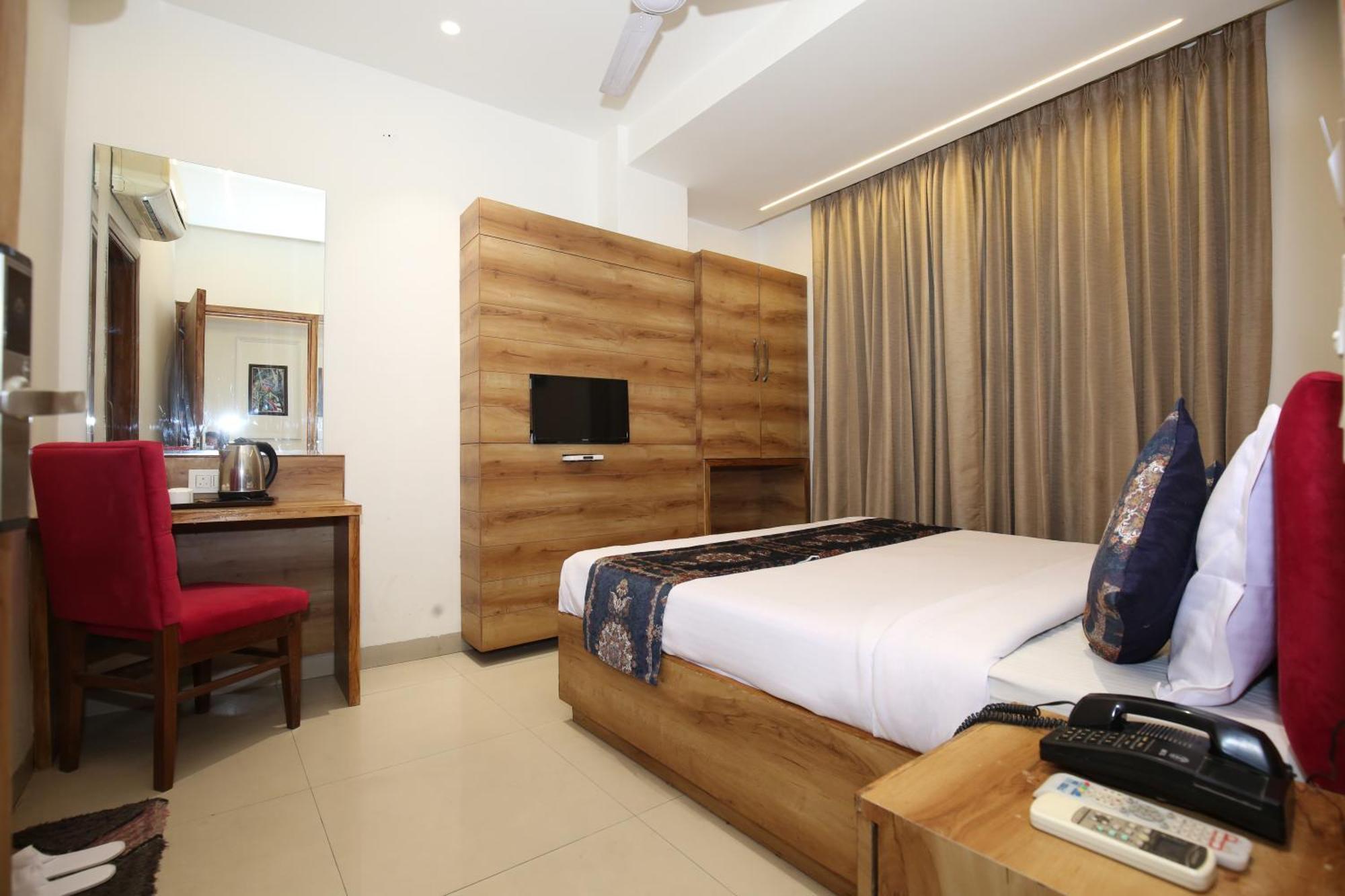 Hotel Rv Regency Amritsar Buitenkant foto