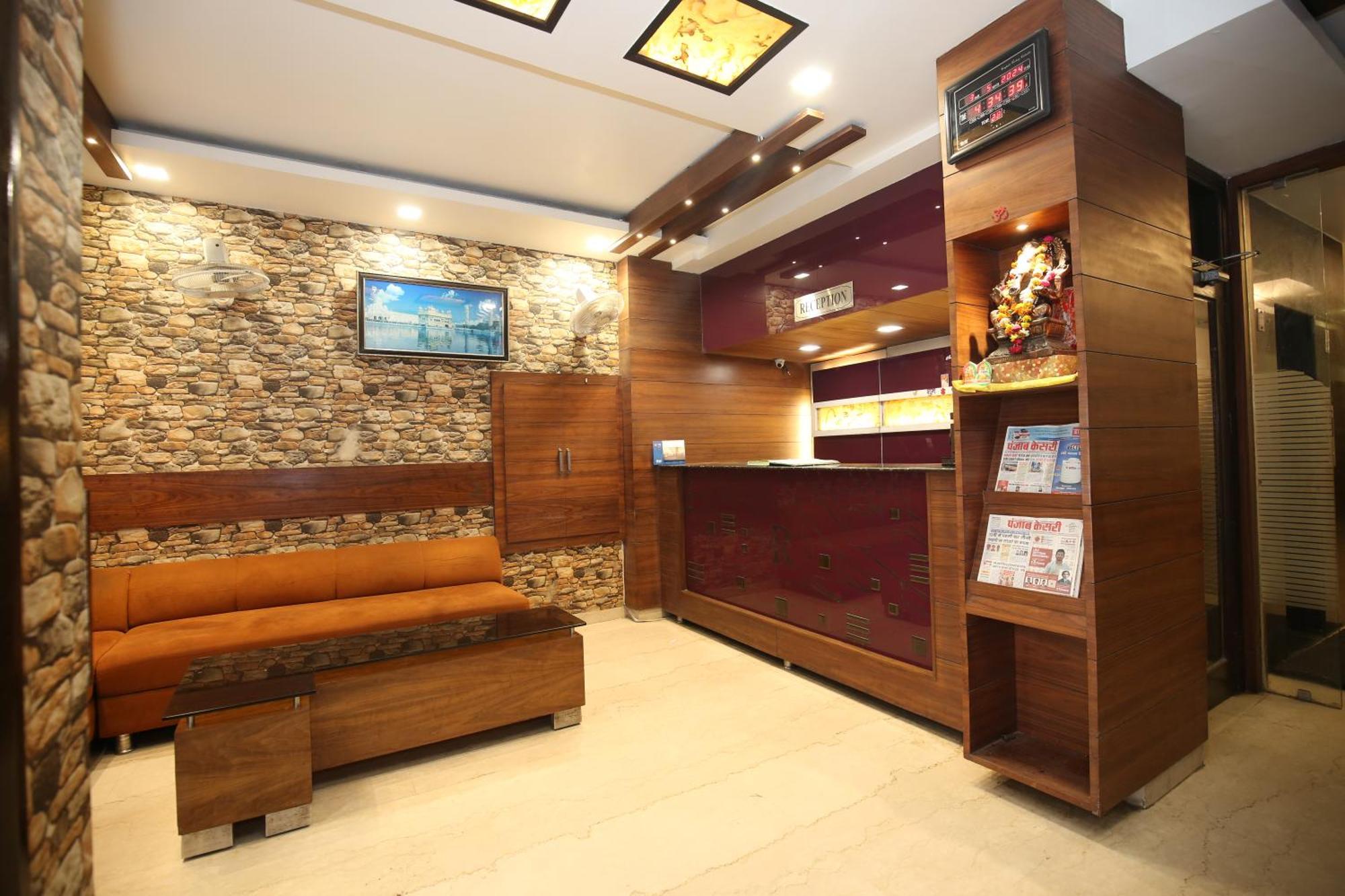 Hotel Rv Regency Amritsar Buitenkant foto