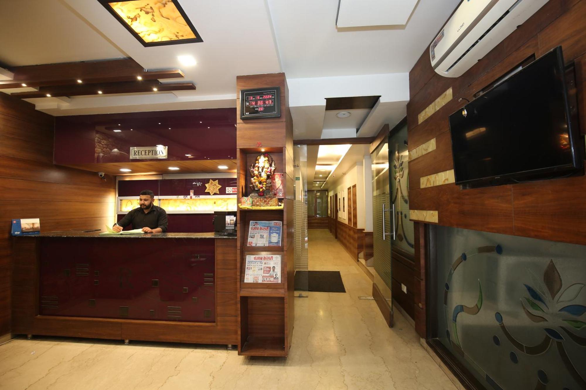 Hotel Rv Regency Amritsar Buitenkant foto