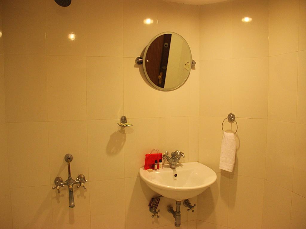 Hotel Rv Regency Amritsar Buitenkant foto