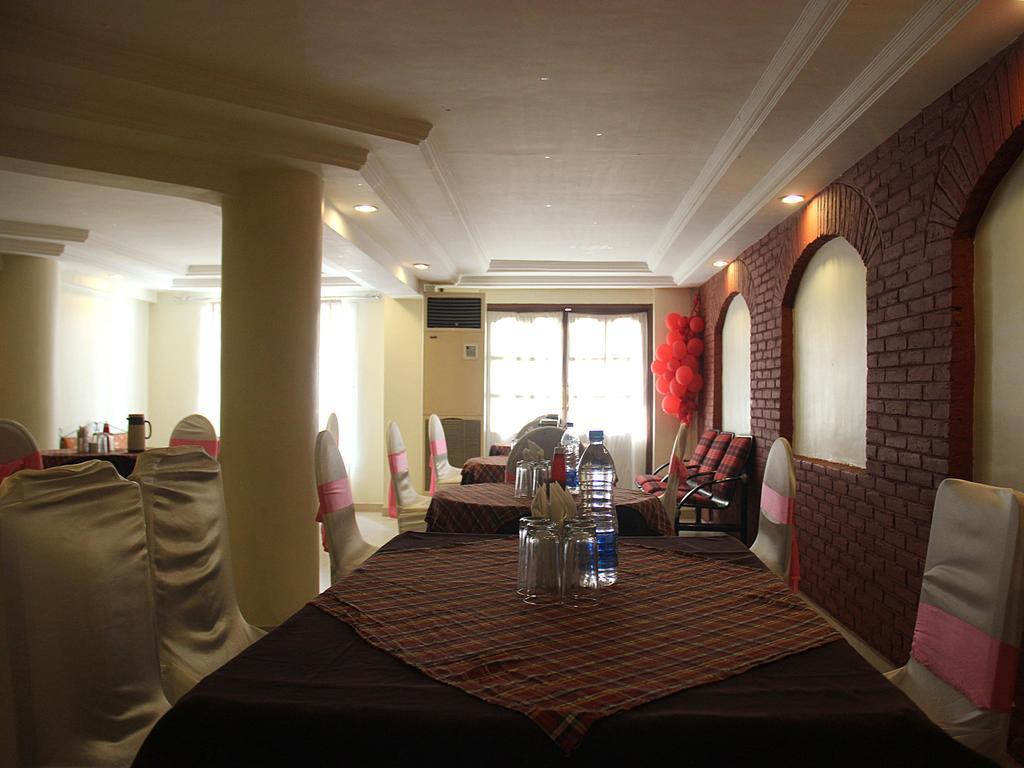 Hotel Rv Regency Amritsar Buitenkant foto